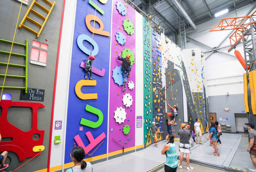 Young climbers in Sender City